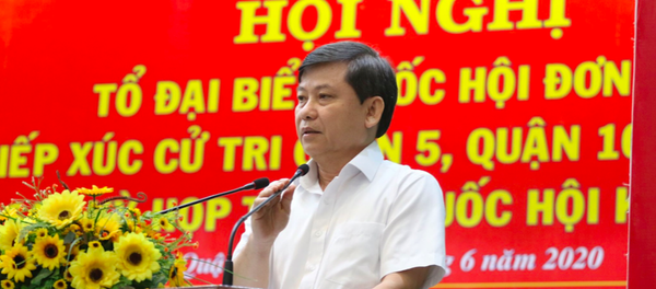 Viện trưởng VKSND Tối cao Lê Minh Trí trả lời chất vấn của cử tri. - Sputnik Việt Nam