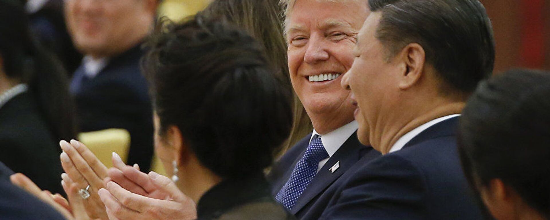 Tập Cận Bình và Donald Trump - Sputnik Việt Nam, 1920, 20.10.2025