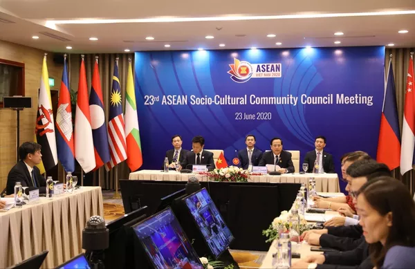 Việt Nam không né Biển Đông, ASEAN không chọn phe giữa Mỹ hay Trung Quốc Việt Nam không né Biển Đông, ASEAN không chọn phe giữa Mỹ hay Trung Quốc - Sputnik Việt Nam