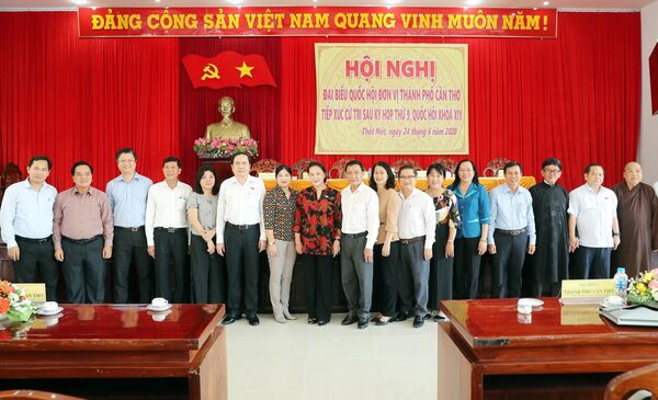 Chủ tịch Quốc hội Nguyễn Thị Kim Ngân tiếp xúc cử tri Cần Thơ - Sputnik Việt Nam