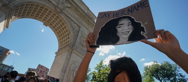 Người biểu tình trên đường phố ở New York Người biểu tình trên đường phố ở New York - Sputnik Việt Nam