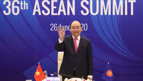 Thủ tướng Nguyễn Xuân Phúc, Chủ tịch ASEAN 2020 phát biểu tại Lễ khai mạc Hội nghị Cấp cao ASEAN lần thứ 36. - Sputnik Việt Nam