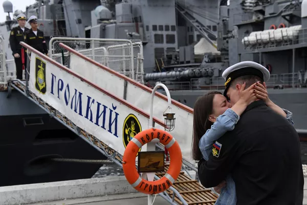 Cuộc gặp gỡ của các tàu chiến “Vang dội và Hoàn hảo tại Vladivostok Cuộc gặp gỡ của các tàu chiến “Vang dội và Hoàn hảo tại Vladivostok - Sputnik Việt Nam