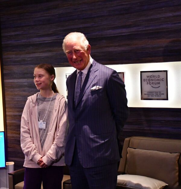 Greta Thunberg chỉ trích các chính trị gia đã chụp ảnh selfie với cô Greta Thunberg chỉ trích các chính trị gia đã chụp ảnh selfie với cô - Sputnik Việt Nam