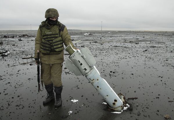 Dân quân nước Cộng hòa nhân dân Donetsk ở sân bay Donetsk - Sputnik Việt Nam