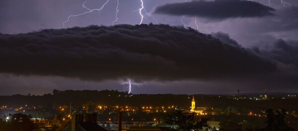 Tia sét phía trên thành phố Nagykanizsa, Hungary - Sputnik Việt Nam