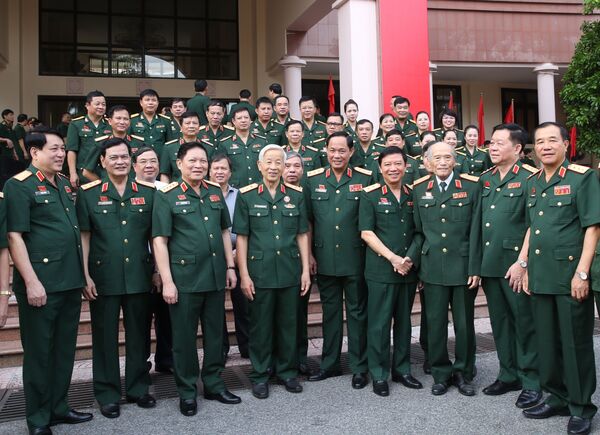 Bộ trưởng Ngô Xuân Lịch phát biểu gì tại Đại hội Đảng bộ Bộ Tổng Tham mưu QĐND Việt Nam? Bộ trưởng Ngô Xuân Lịch phát biểu gì tại Đại hội Đảng bộ Bộ Tổng Tham mưu QĐND Việt Nam? - Sputnik Việt Nam