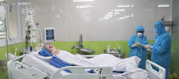 Bệnh nhân 91 sau khi được ngưng ECMO chiều 3/6. Bệnh nhân 91 sau khi được ngưng ECMO chiều 3/6. - Sputnik Việt Nam