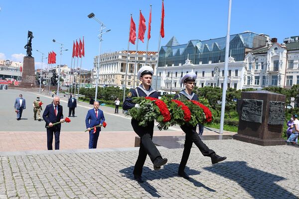 Phản ứng kỳ quặc của một số người Trung Quốc dịp lễ hội Vladivostok Phản ứng kỳ quặc của một số người Trung Quốc dịp lễ hội Vladivostok - Sputnik Việt Nam