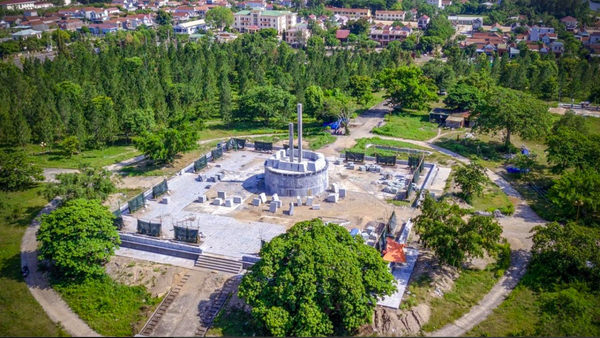 Huyện nghèo Vĩnh Thạnh chơi lớn với tượng đài 48 tỷ: Sai lịch sử, chưa hợp lòng dân? Huyện nghèo Vĩnh Thạnh chơi lớn với tượng đài 48 tỷ: Sai lịch sử, chưa hợp lòng dân? - Sputnik Việt Nam