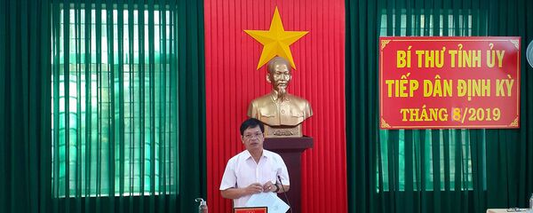 Bí thư Tỉnh ủy Lê Viết Chữ phát biểu tại buổi tiếp dân Bí thư Tỉnh ủy Lê Viết Chữ phát biểu tại buổi tiếp dân - Sputnik Việt Nam