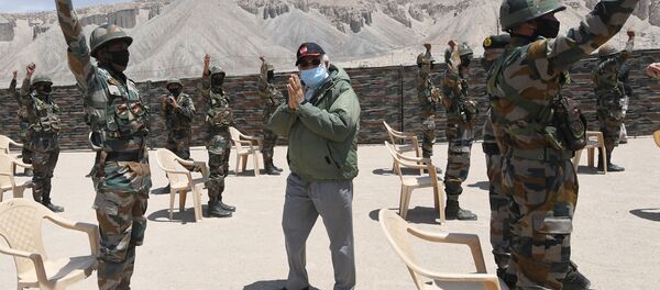 Kiểm tra của Thủ tướng Ấn Độ Narendra Modi tại khu vực xung đột ở biên giới với Trung Quốc - Sputnik Việt Nam