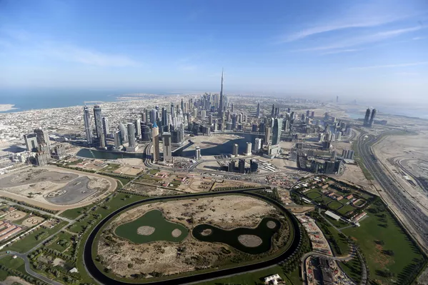 Tòa tháp cao nhất thế giới Burdj-Khalifa ở Dubai, Các Tiểu vương quốc Ả Rập thống nhất (UAE) Tòa tháp cao nhất thế giới Burdj-Khalifa ở Dubai, Các Tiểu vương quốc Ả Rập thống nhất (UAE) - Sputnik Việt Nam