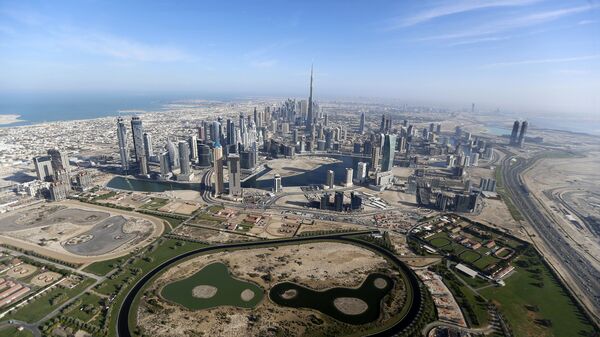 Tòa tháp cao nhất thế giới Burdj-Khalifa ở Dubai, Các Tiểu vương quốc Ả Rập thống nhất (UAE) - Sputnik Việt Nam