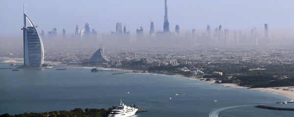 Cảnh trên tòa tháp cao nhất thế giới Burdj-Khalifa ở Dubai, Các Tiểu vương quốc Ả Rập thống nhất (UAE) Cảnh trên tòa tháp cao nhất thế giới Burdj-Khalifa ở Dubai, Các Tiểu vương quốc Ả Rập thống nhất (UAE) - Sputnik Việt Nam