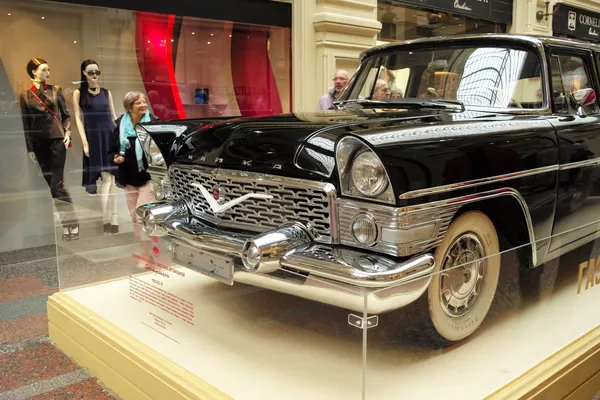 Lớp xe “Chaika” GAZ-13. Lớp xe “Chaika” GAZ-13. - Sputnik Việt Nam