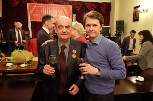 Сác chuyên gia Việt Nam học Alexei Syunnerberg và Maxim Syunnerberg - Sputnik Việt Nam