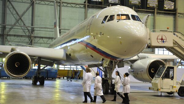 Máy bay Tu-204-300 - Sputnik Việt Nam