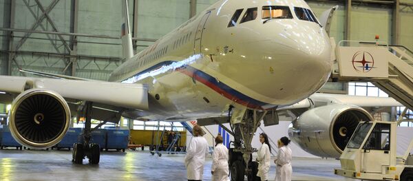 Máy bay Tu-204-300 - Sputnik Việt Nam