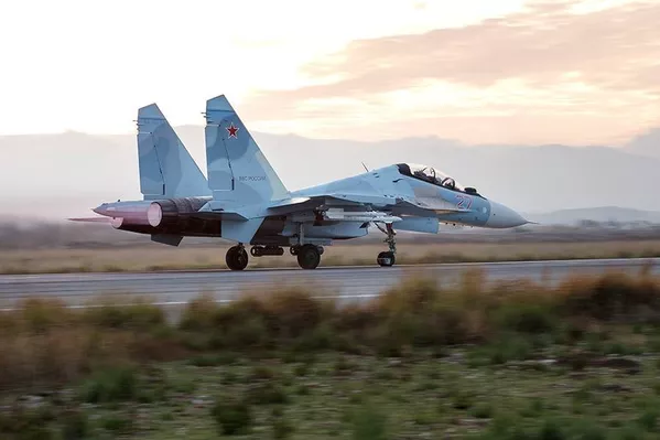 Máy bay Nga Su-30SM tại căn cứ không quân Hmeymim ở Syria. - Sputnik Việt Nam