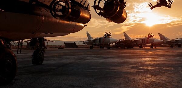 Máy bay chiến đấu Nga tại căn cứ Hmeymim ở Syria - Sputnik Việt Nam