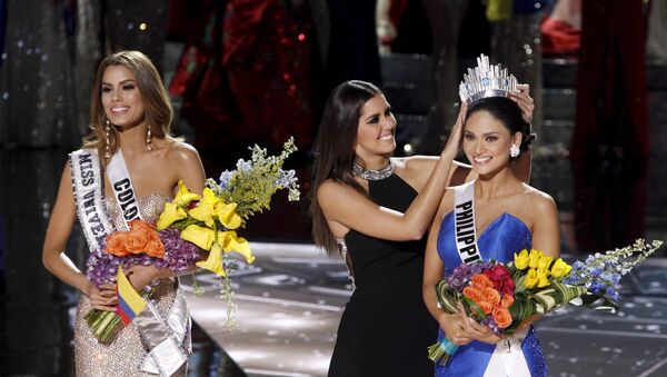 Miss Colombia Ariadna Gutierrez và Miss Philippines Pia Alonzo Wurtzbach - Sputnik Việt Nam